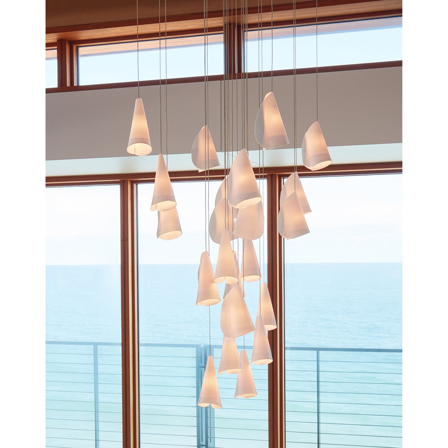 21 Thin Porcelain Pendant Lamp