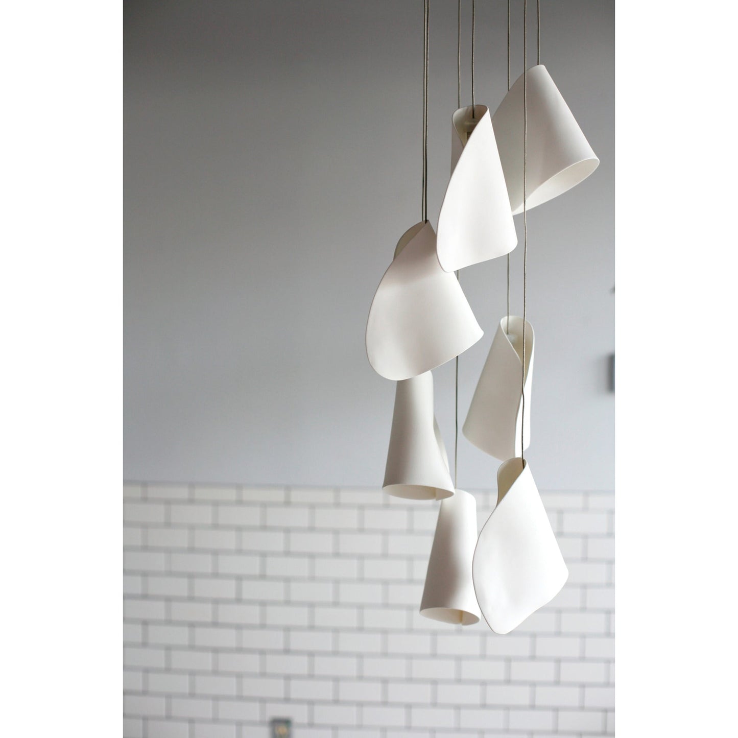 21 Thin Porcelain Pendant Lamp
