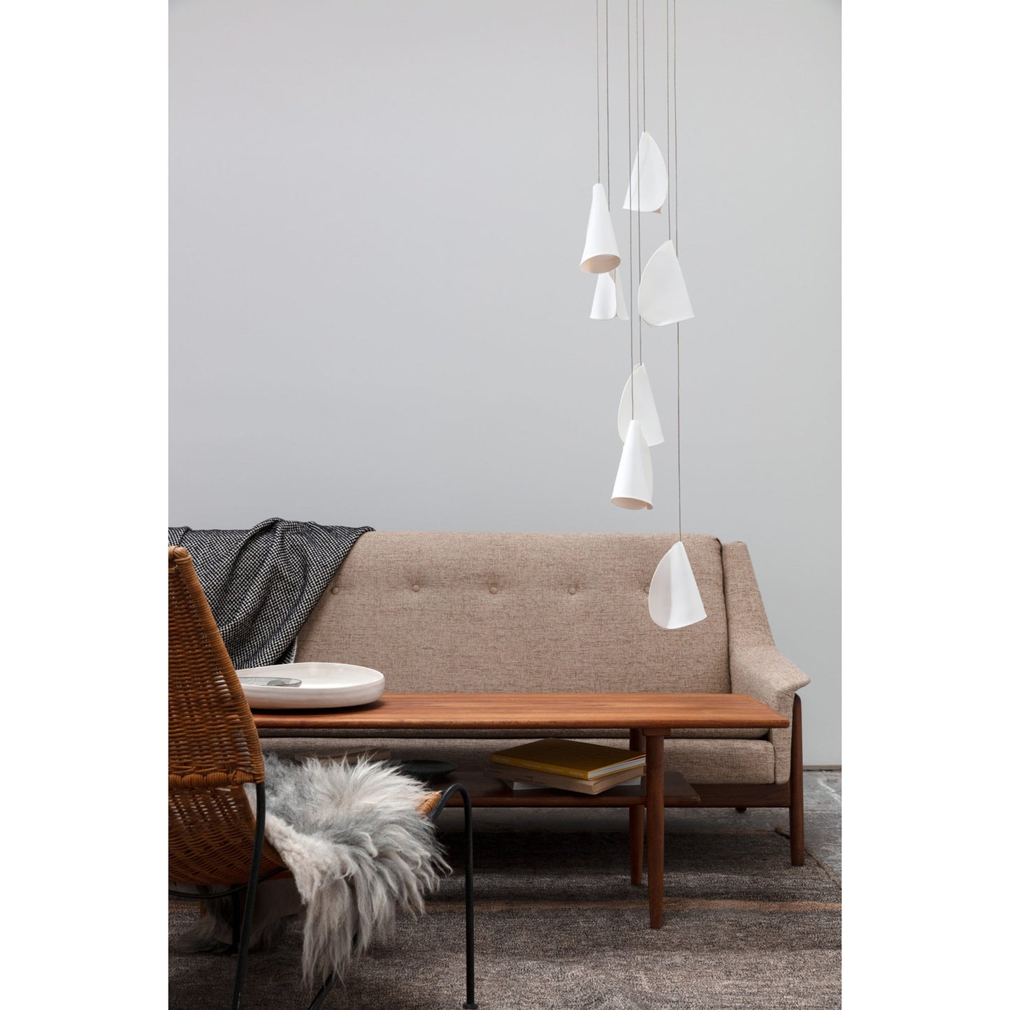 21 Thin Porcelain Pendant Lamp