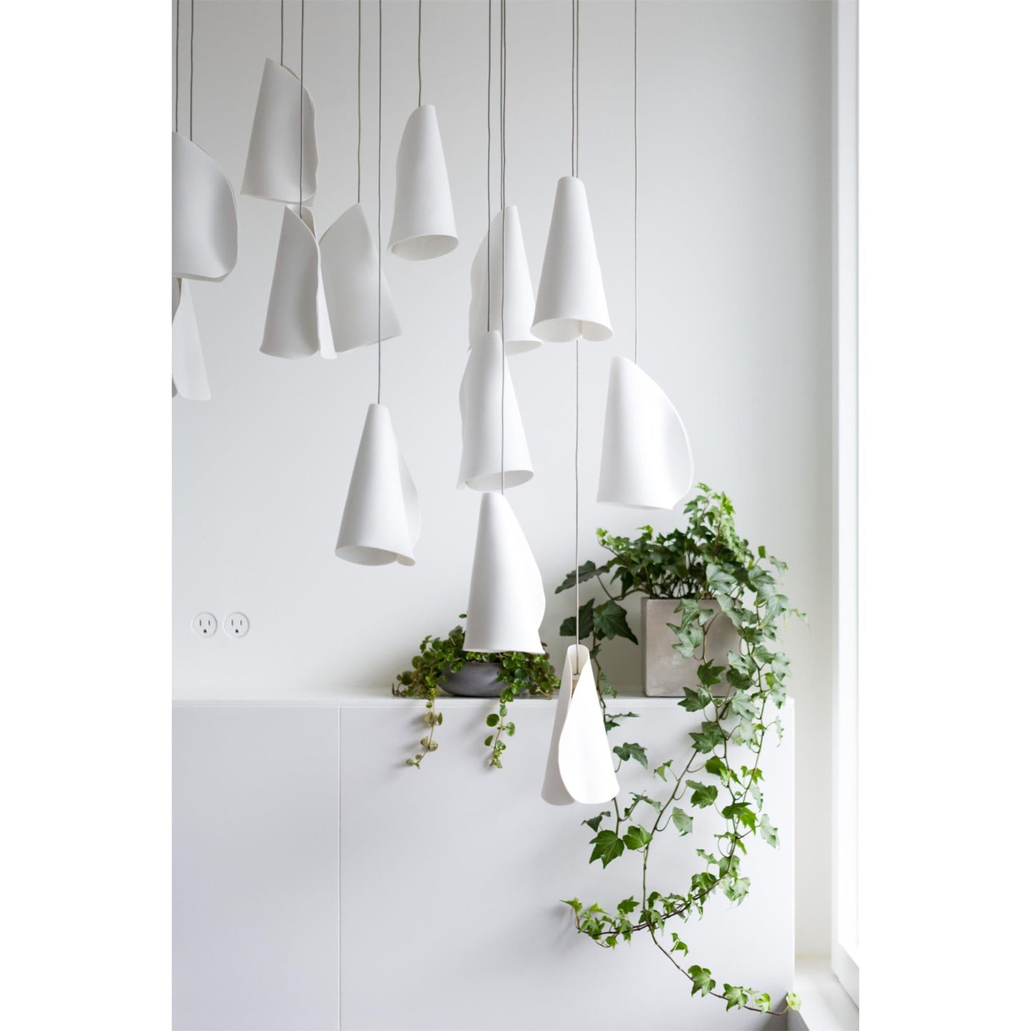 21 Thin Porcelain Pendant Lamp
