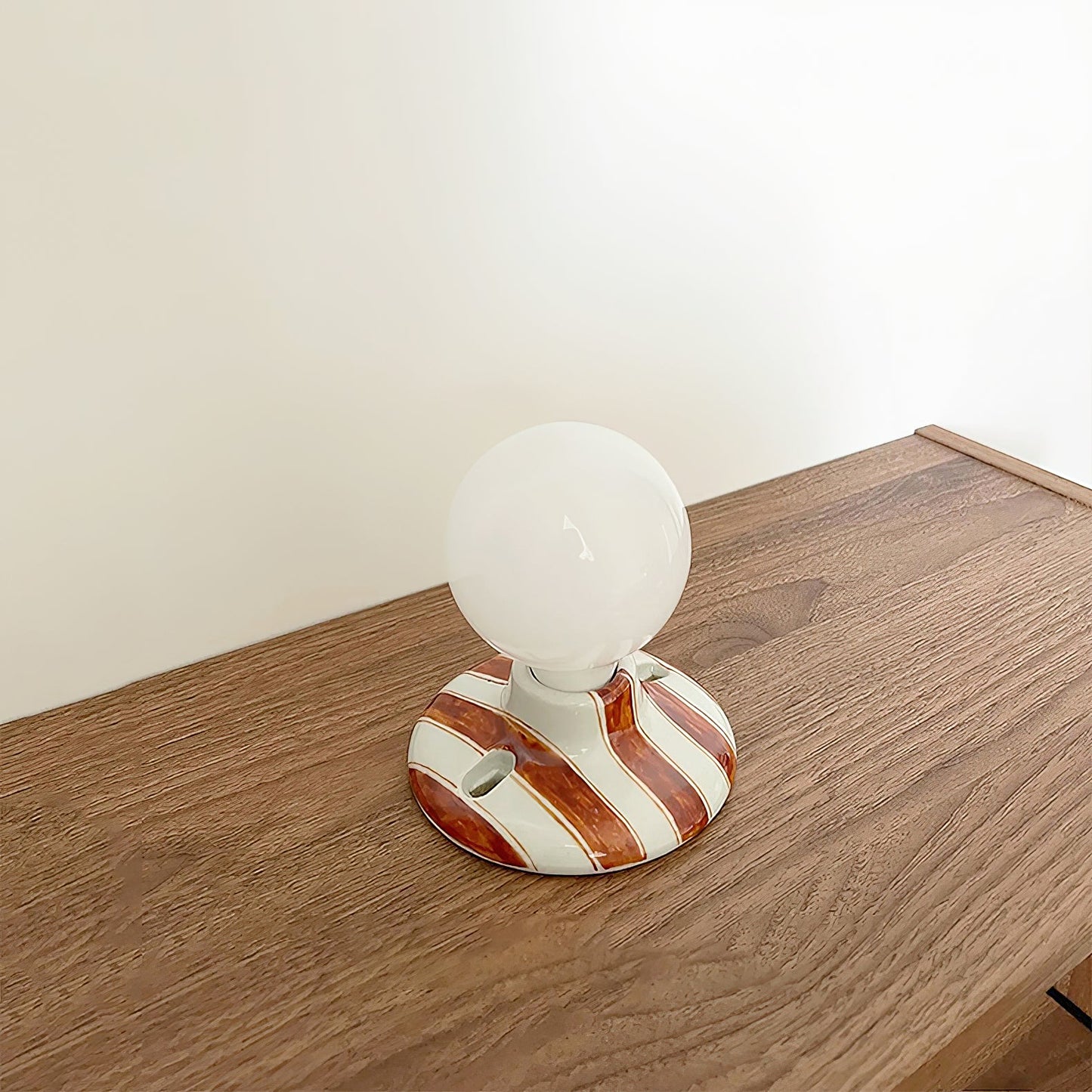 Ambrette Wall Lamp