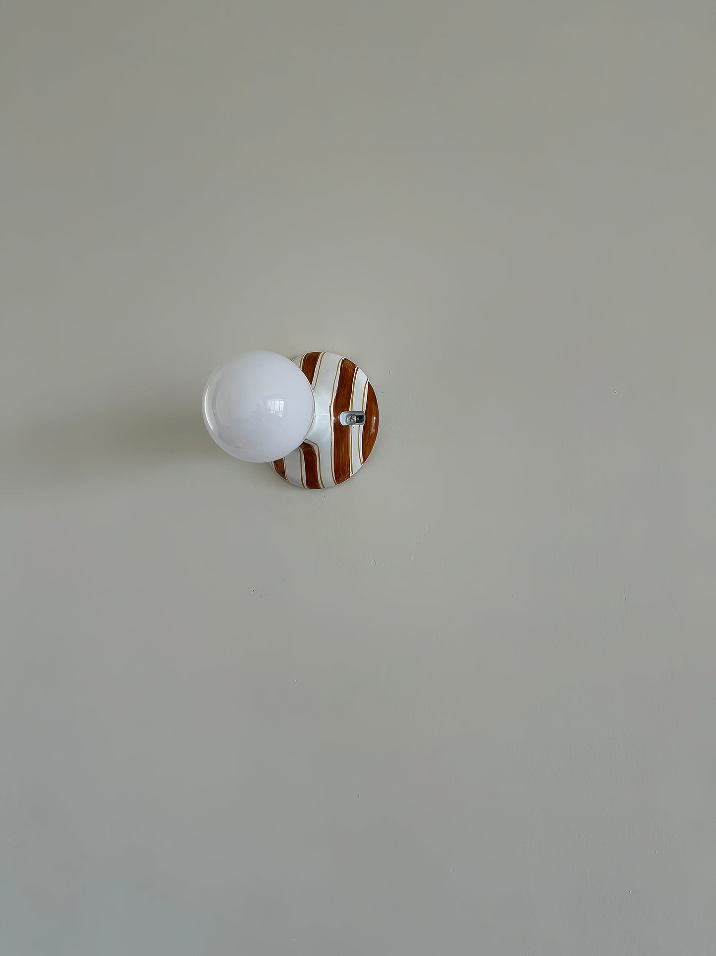 Ambrette Wall Lamp