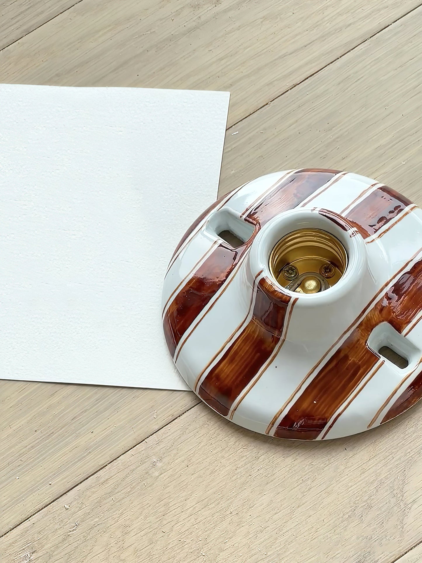 Ambrette Wall Lamp