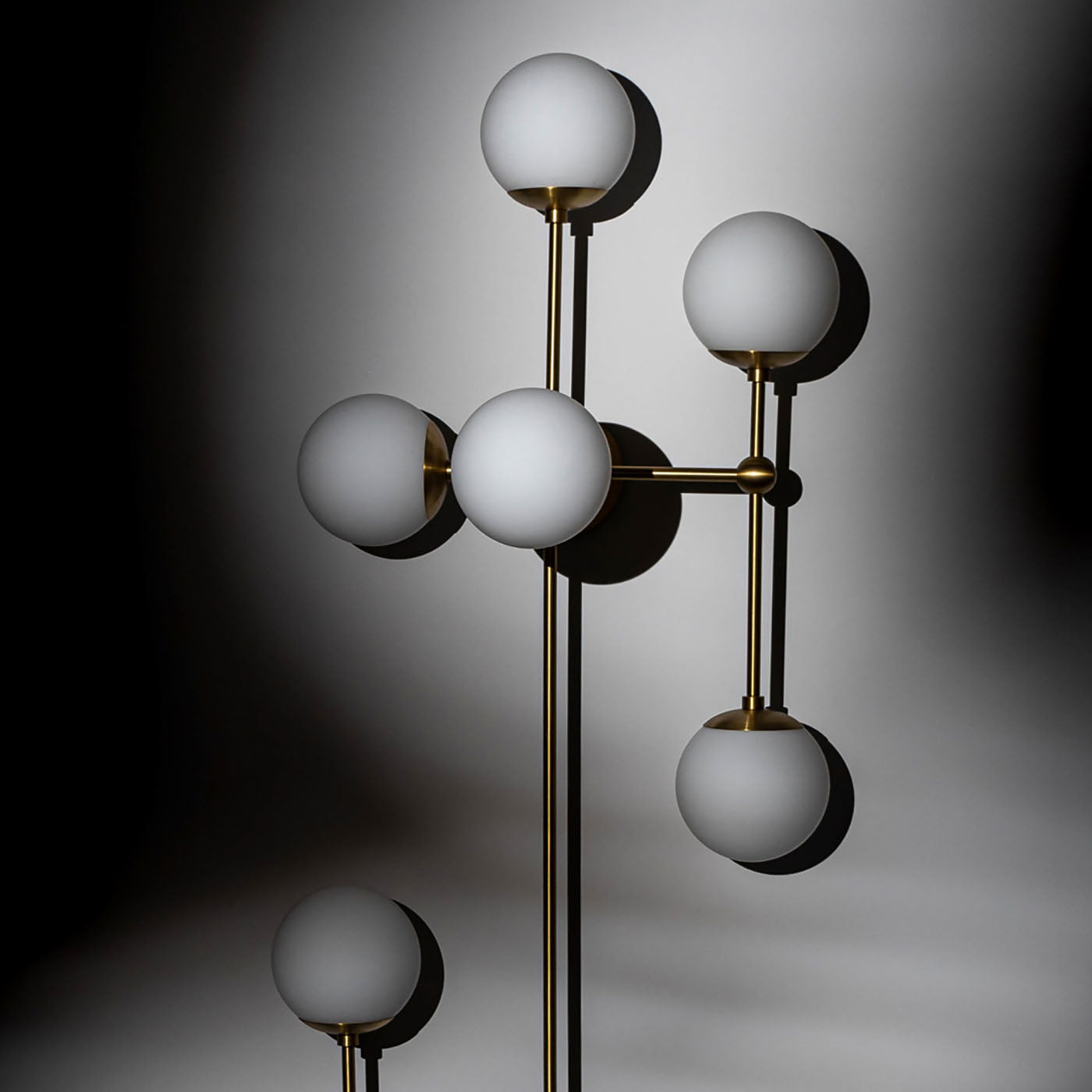 Armstrong Wall Lamp