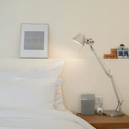 Articulated Aluminum Desk Lamp