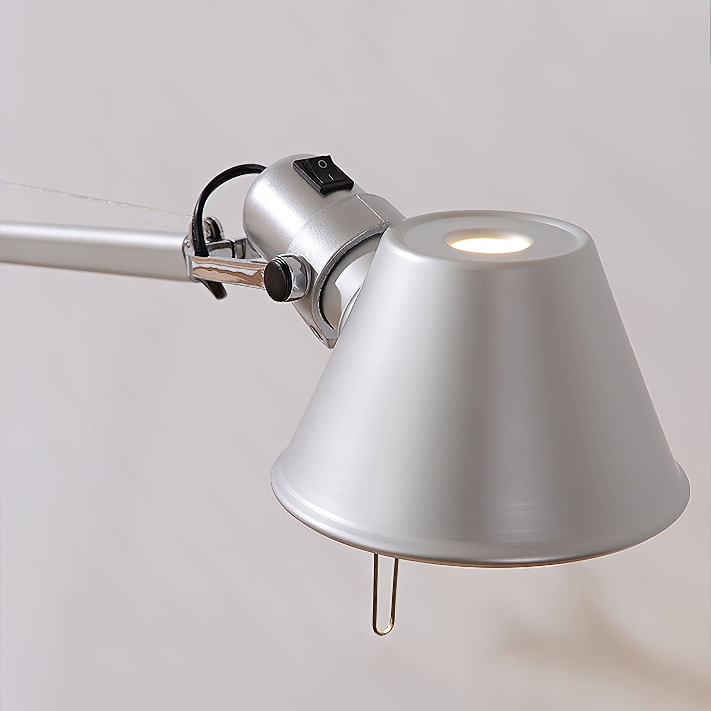 Articulated Aluminum Desk Lamp