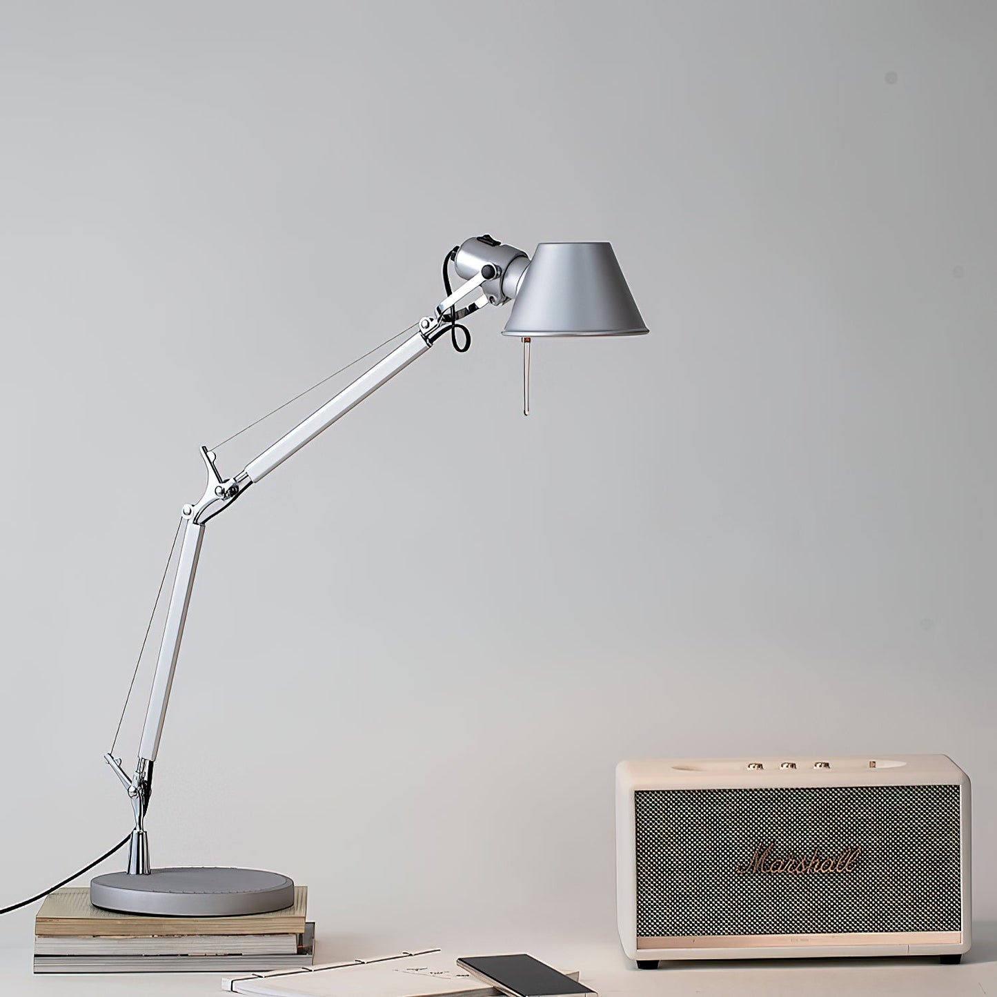 Articulated Aluminum Desk Lamp