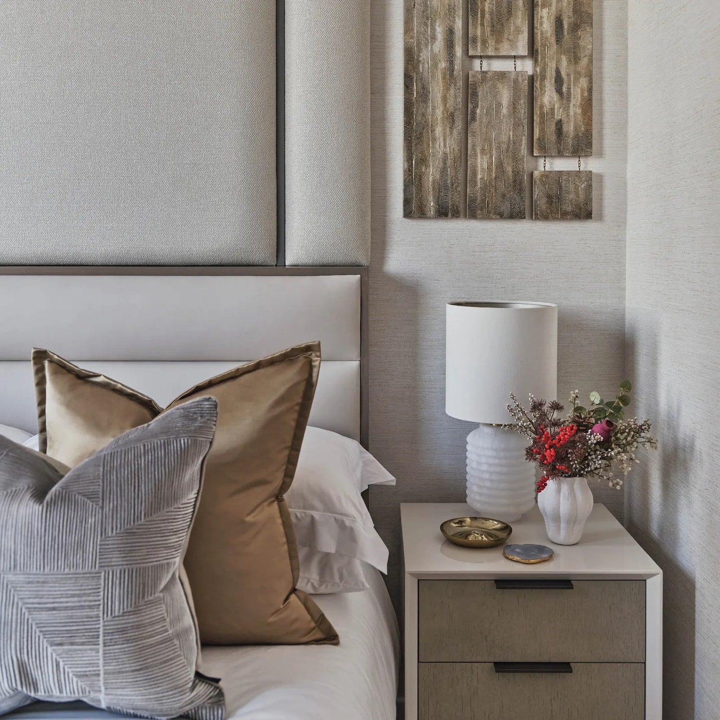 Auria Alabaster Table Lamp