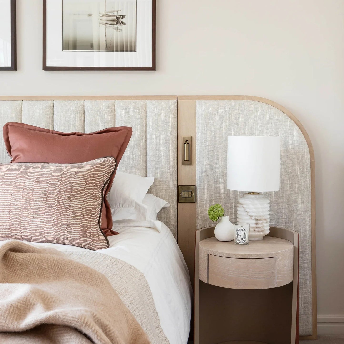 Auria Alabaster Table Lamp