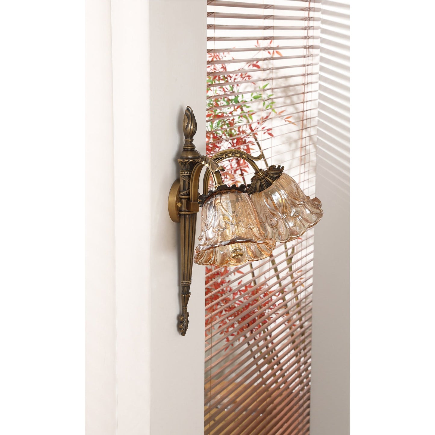 Benson Wall Lamp