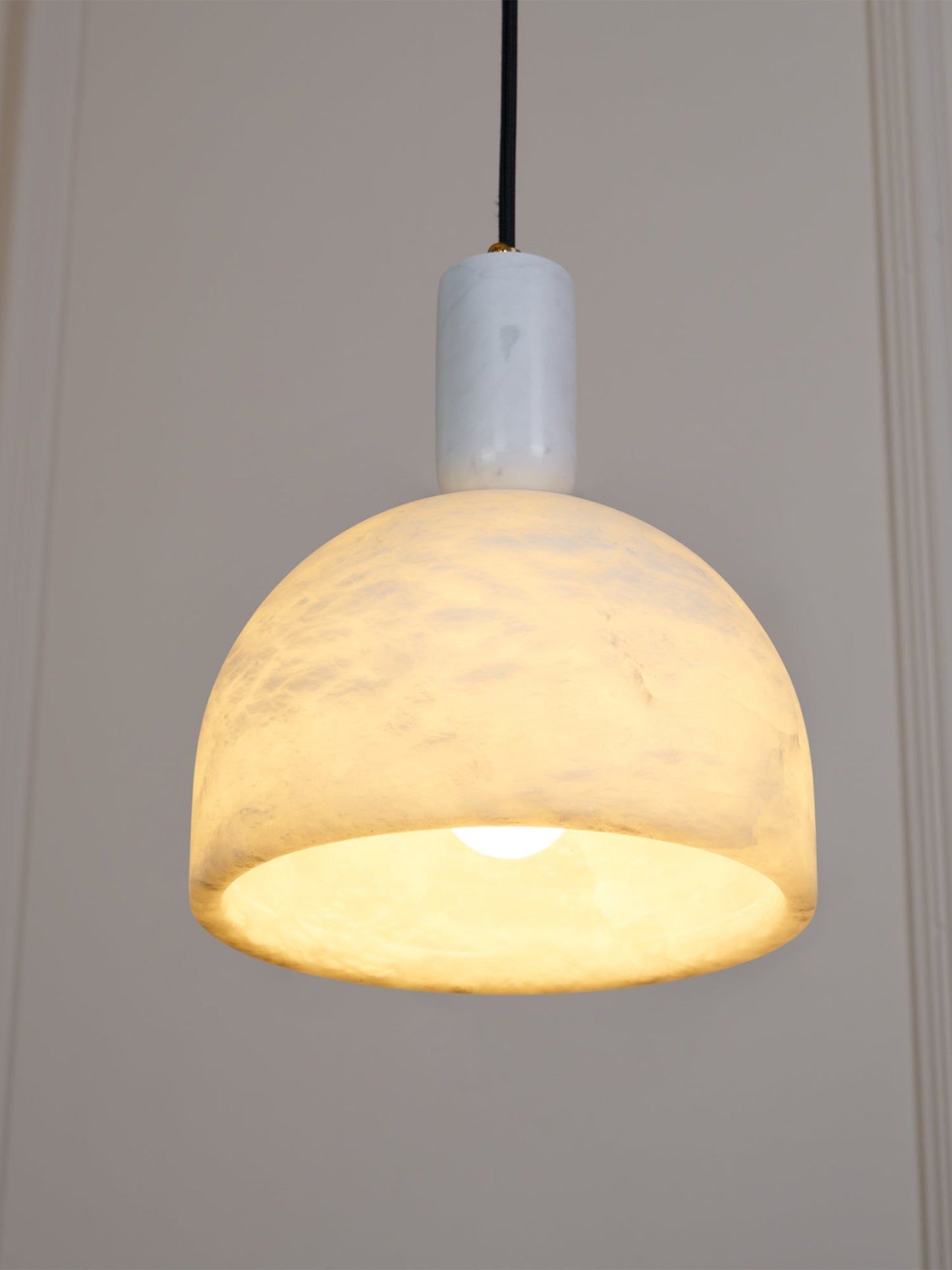 Oki Alabaster Pendnat Light