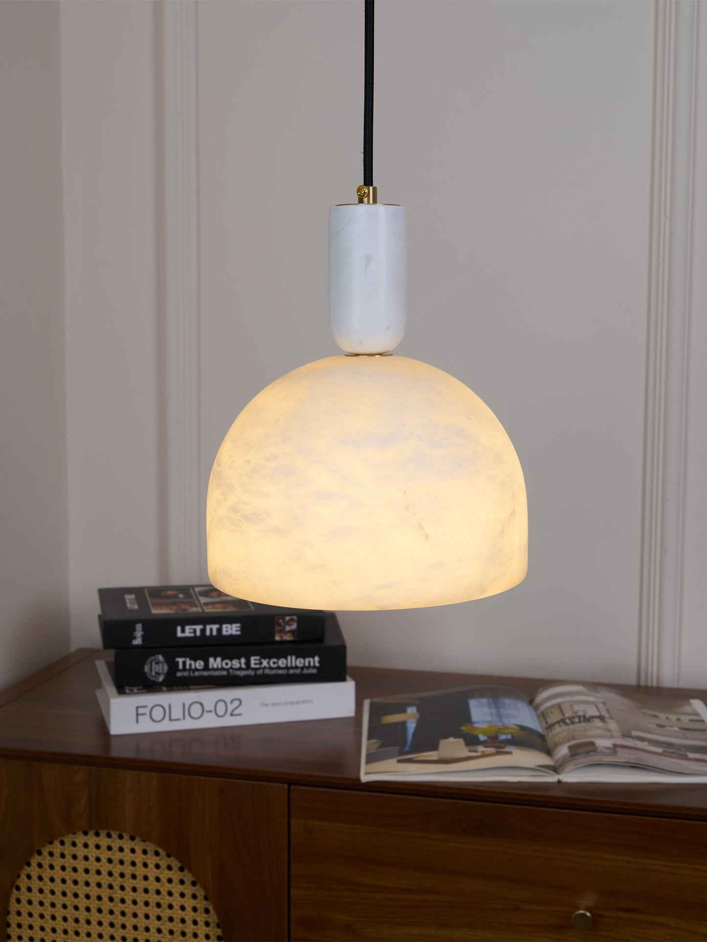 Oki Alabaster Pendnat Light