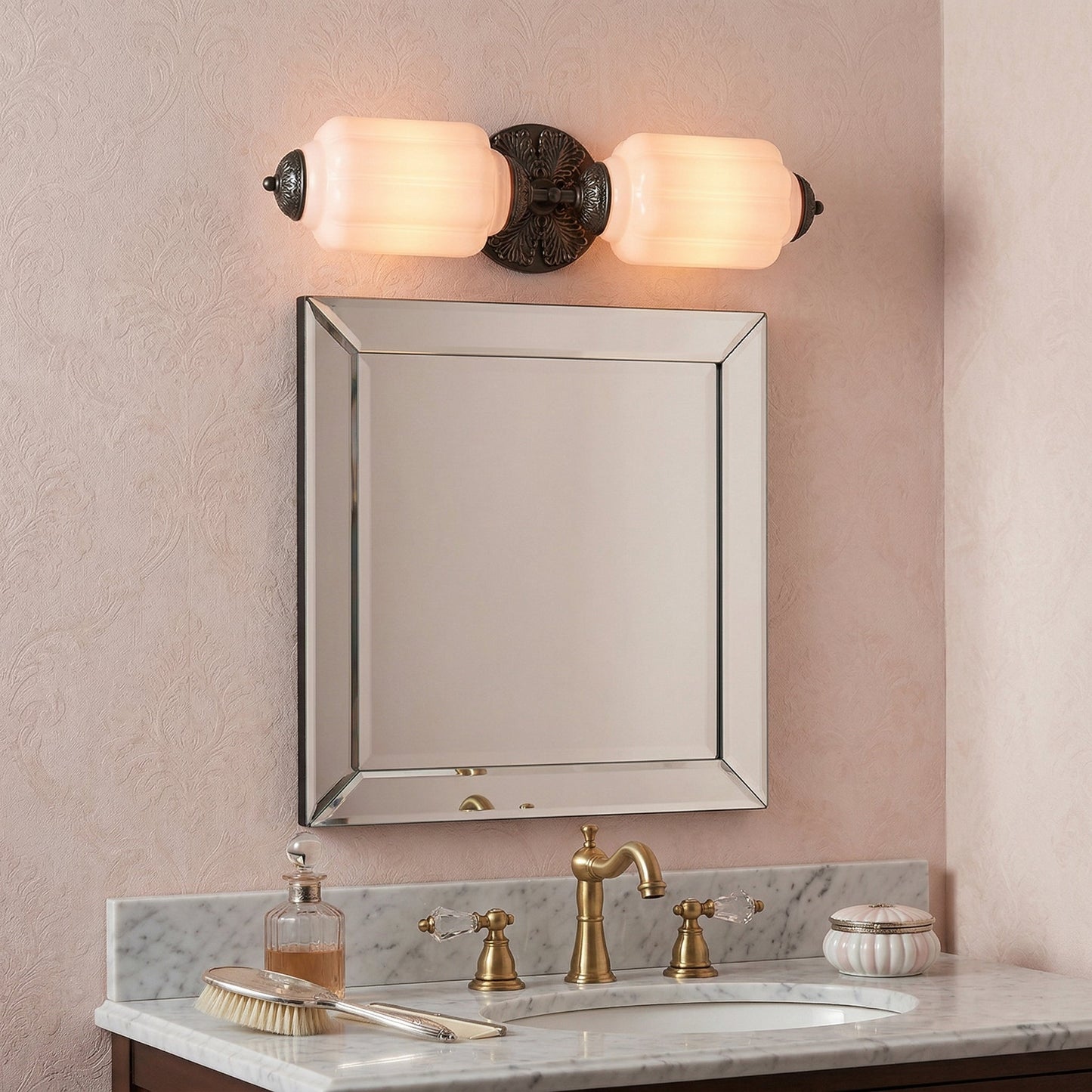 Eloise Scallop Glass Sconce