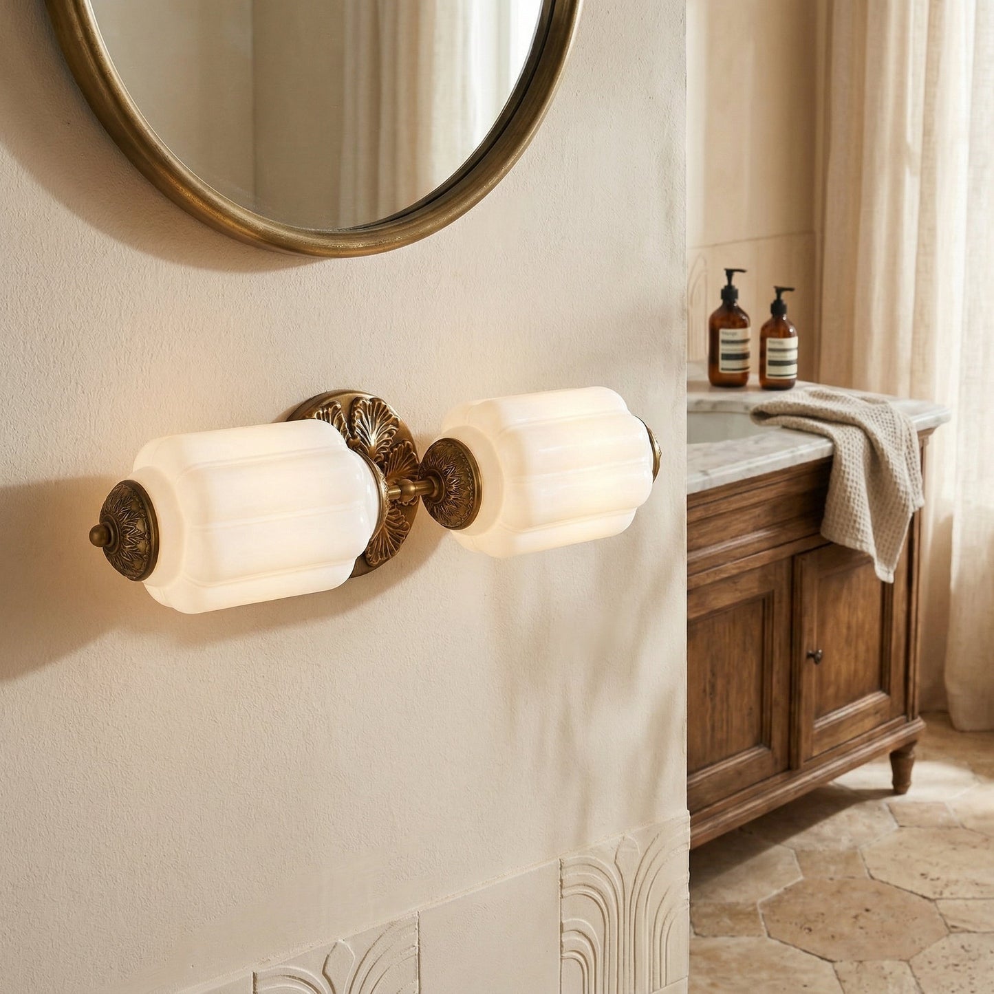 Eloise Scallop Glass Sconce