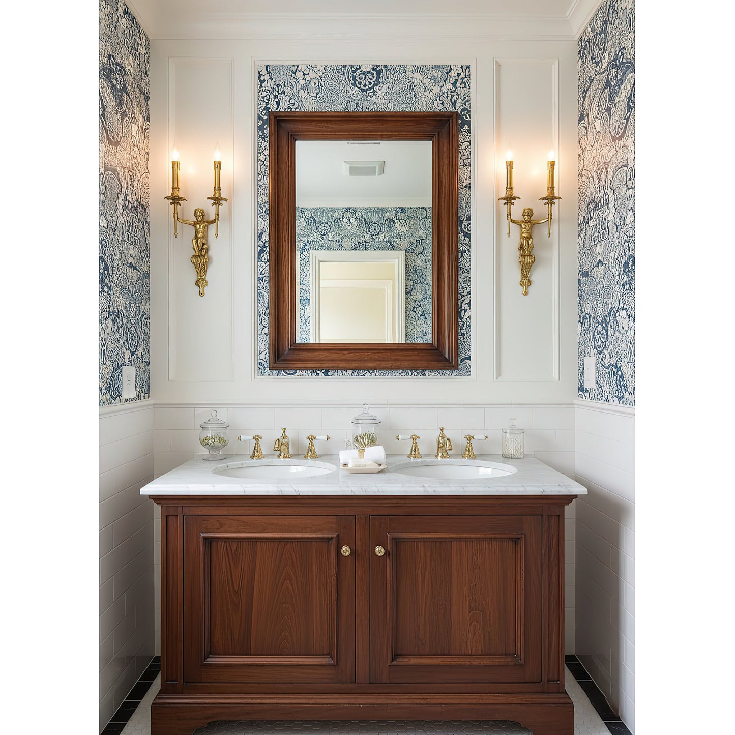 Brunelle Wall Lamp