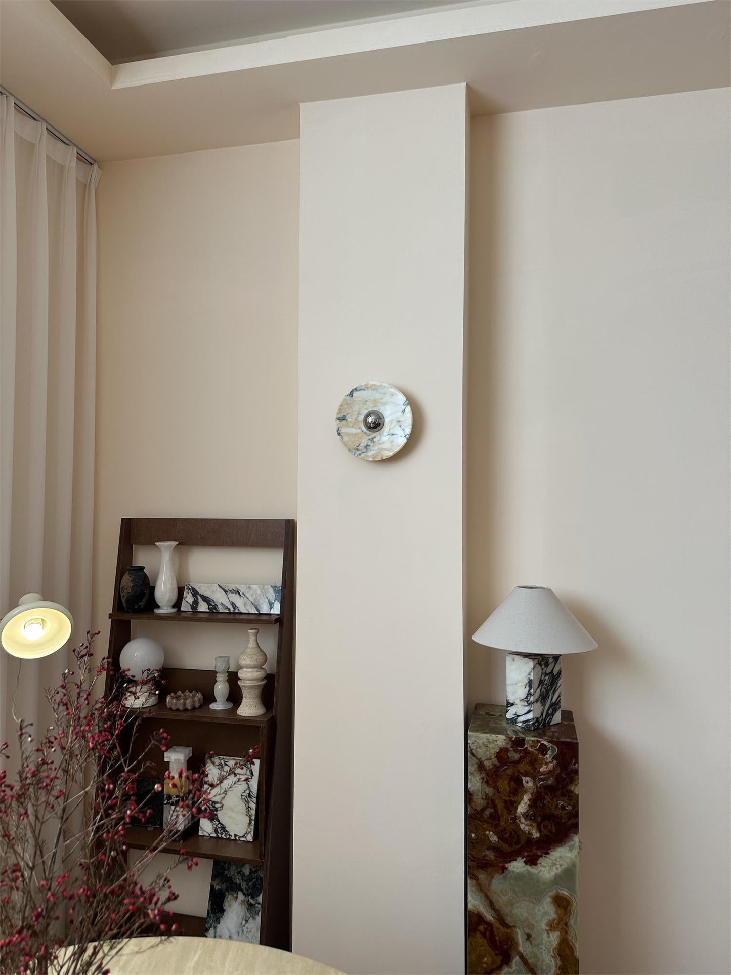 Calacatta Round Marble Sconce