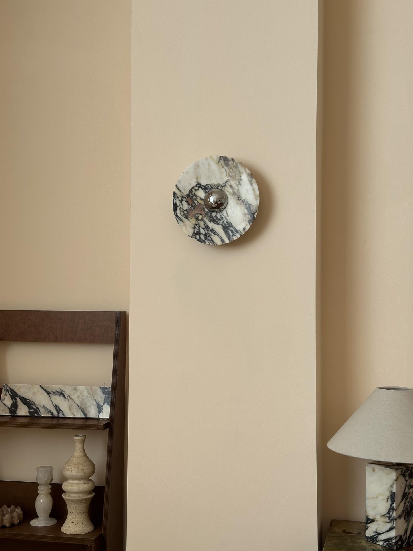 Calacatta Round Marble Sconce