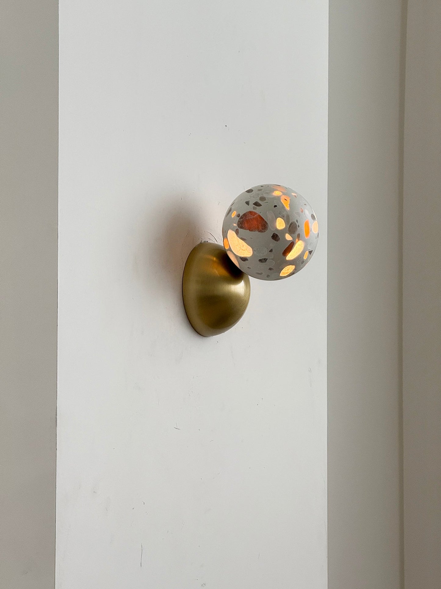 Callisto Eclipse Wall Lamp