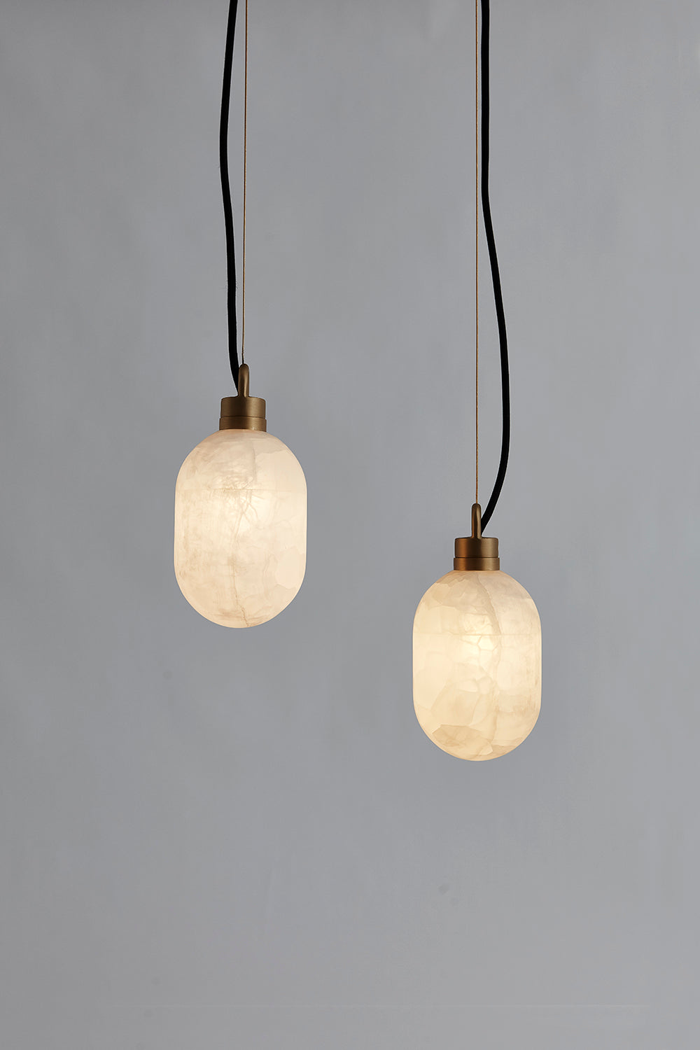 Capsa Alabaster Pendant Lamp