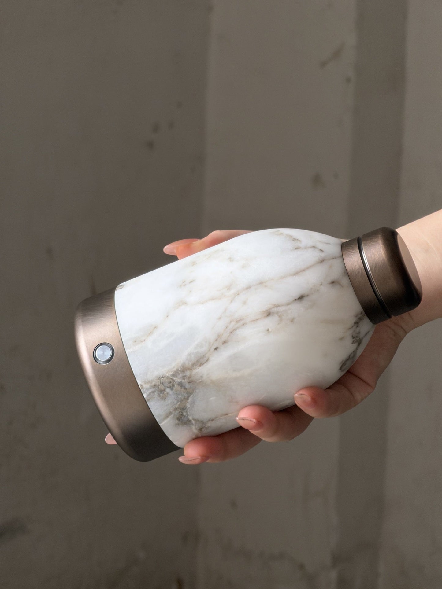 Capsule Marble Table Lamp (Built-in Battery)