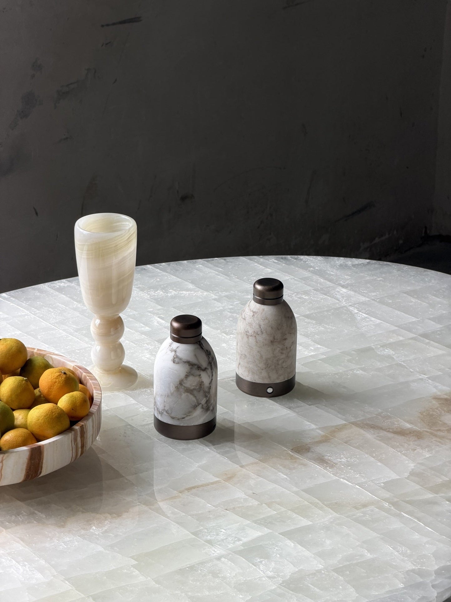 Capsule Marble Table Lamp (Built-in Battery)