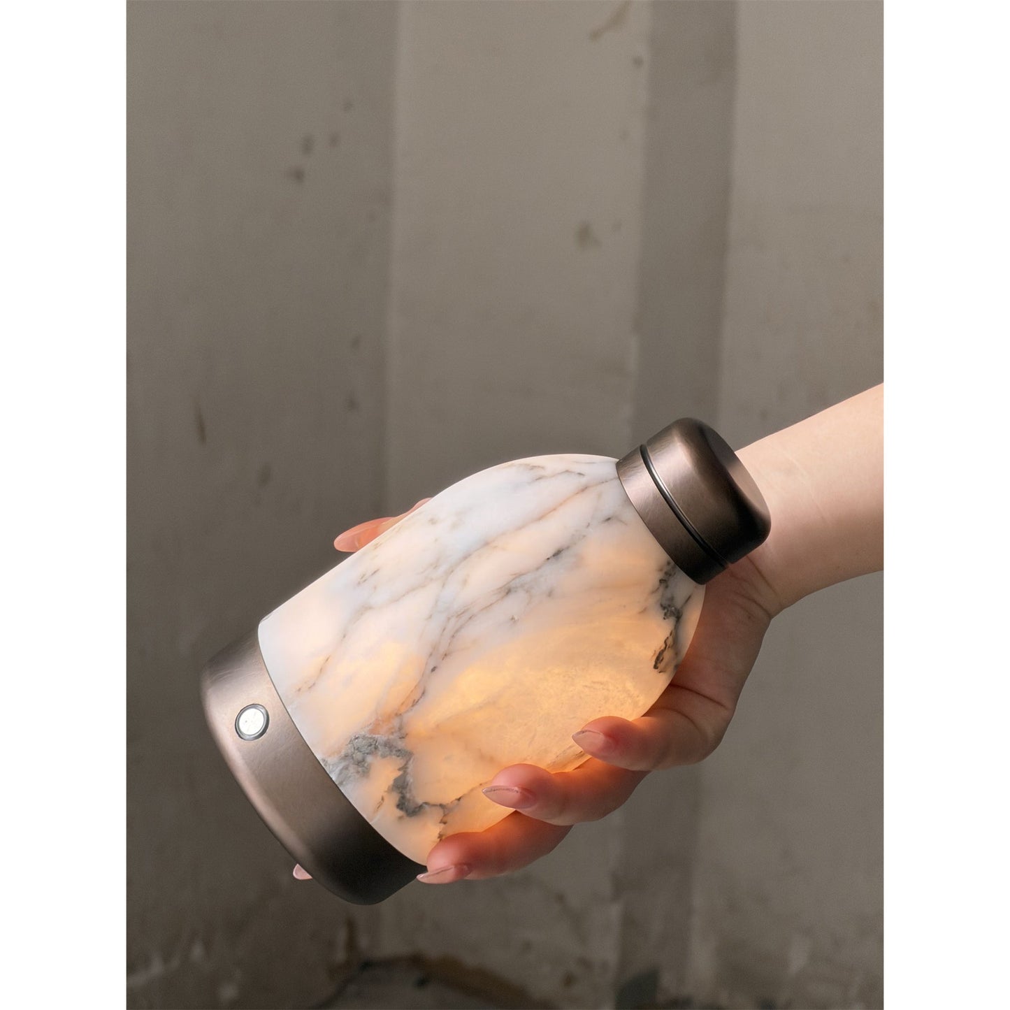 Capsule Marble Table Lamp (Built-in Battery)