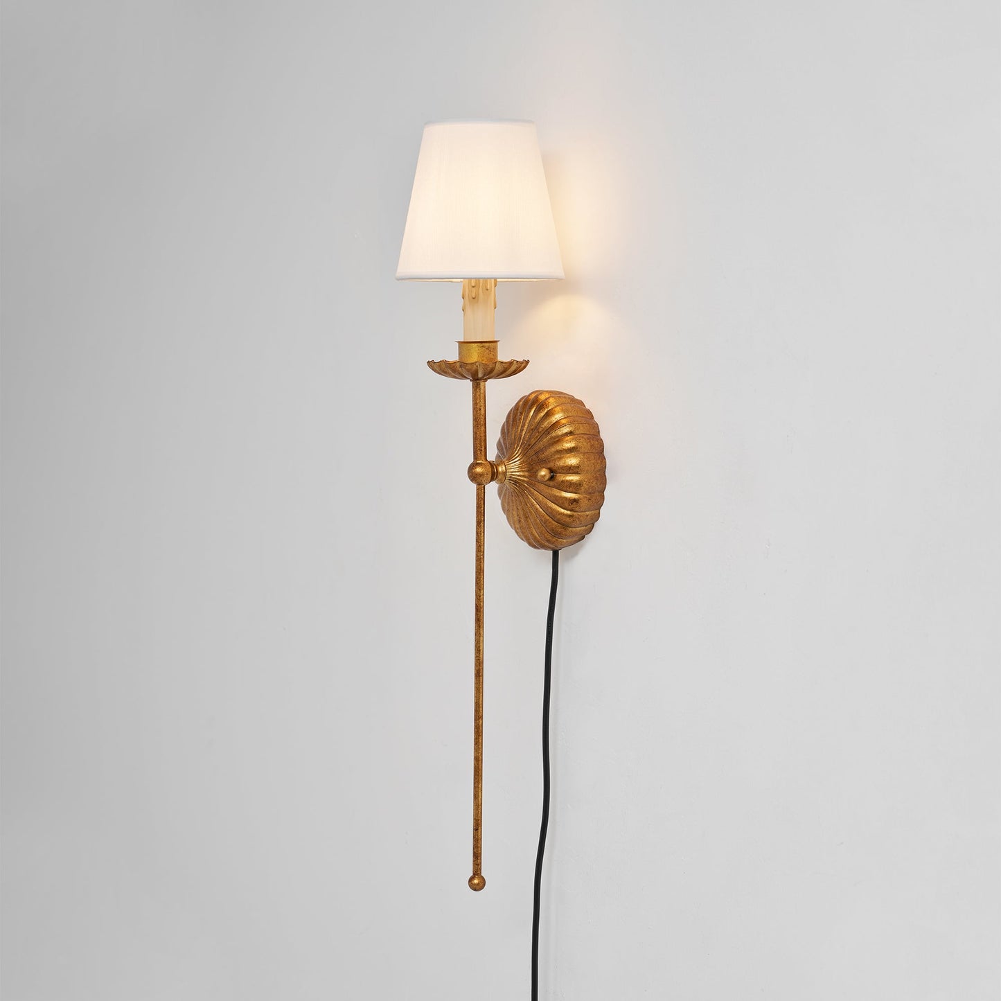 Fluted-Rosette Plug-in Wall Sconce