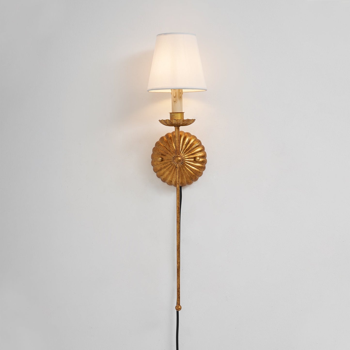 Fluted-Rosette Plug-in Wall Sconce