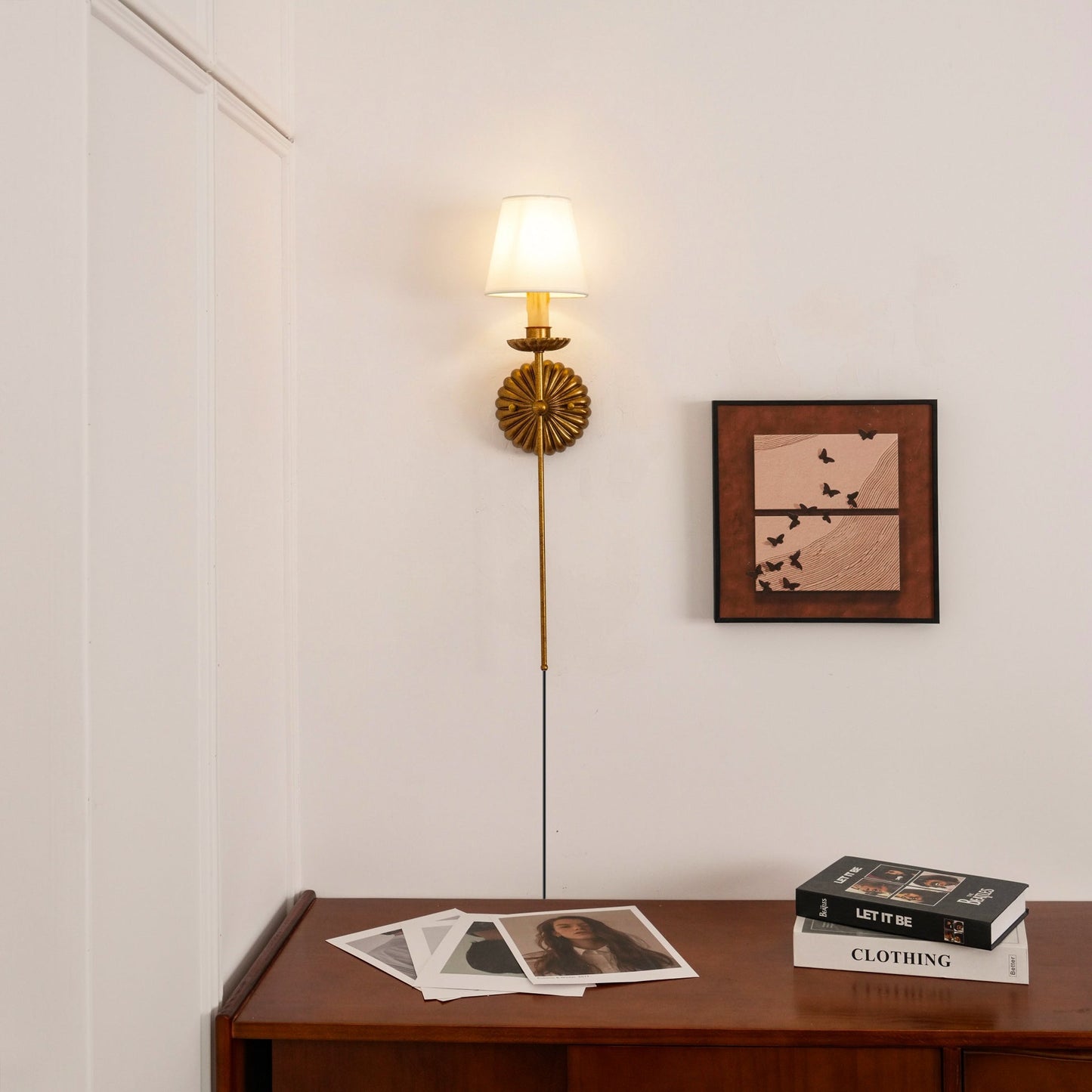 Fluted-Rosette Plug-in Wall Sconce