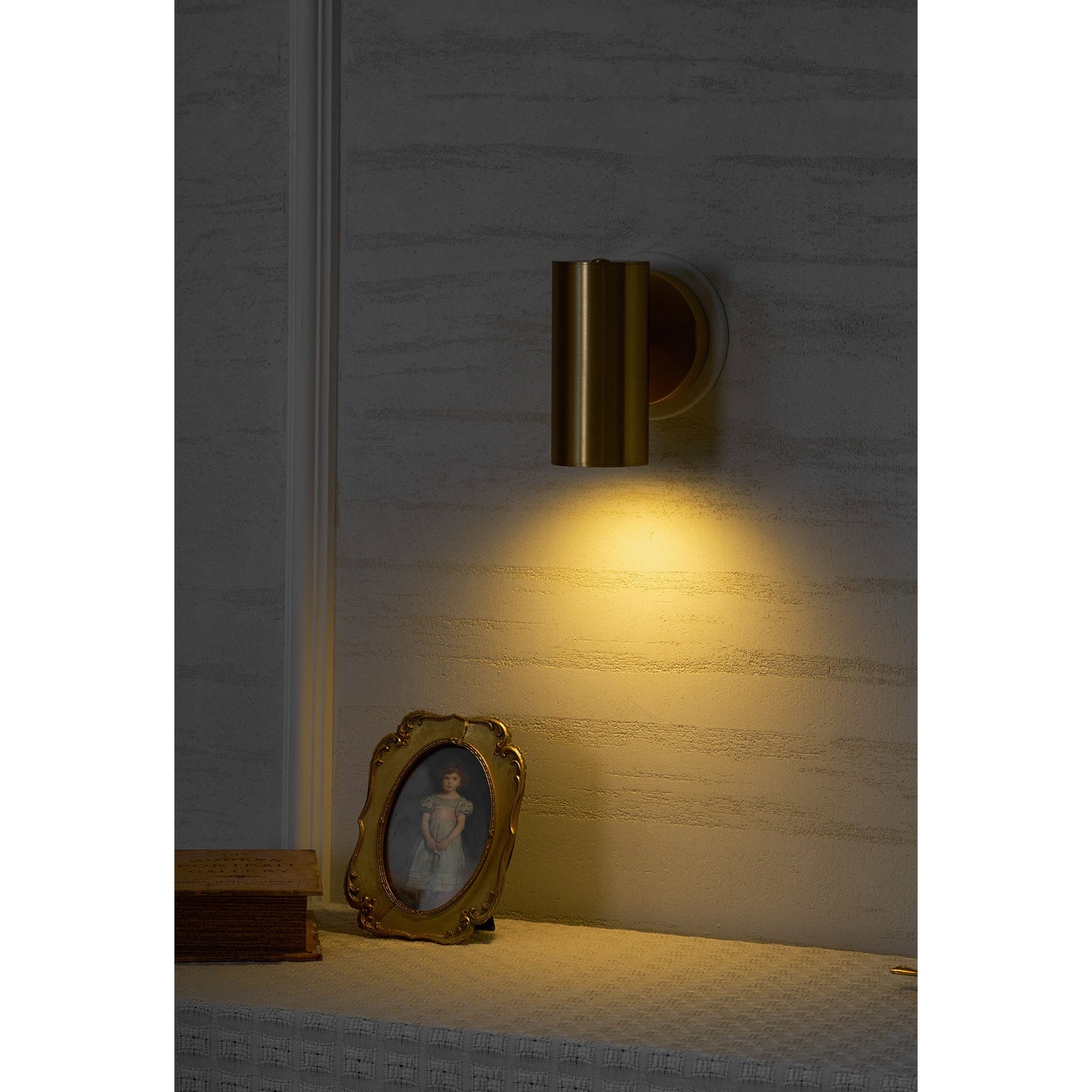 Champeaux Sconce