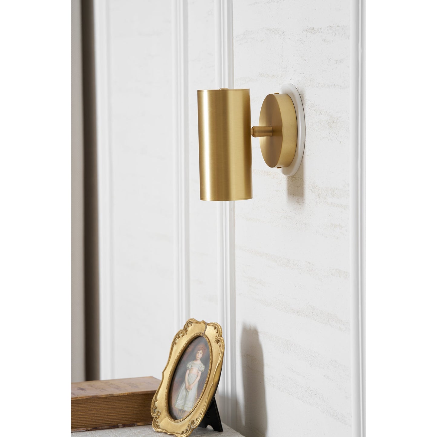 Champeaux Sconce