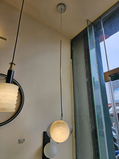 Chic Luminance Alabaster Pendant Light