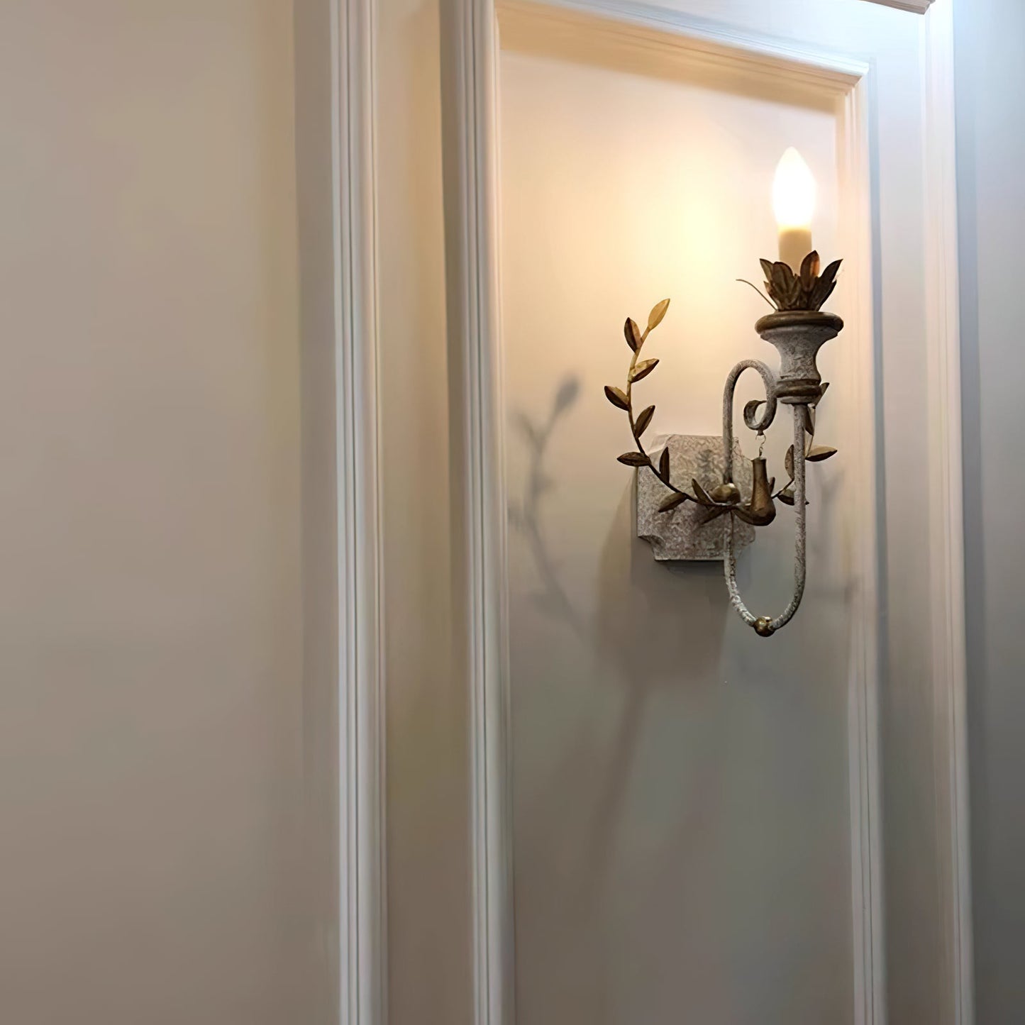 Cumiers Wall Lamp