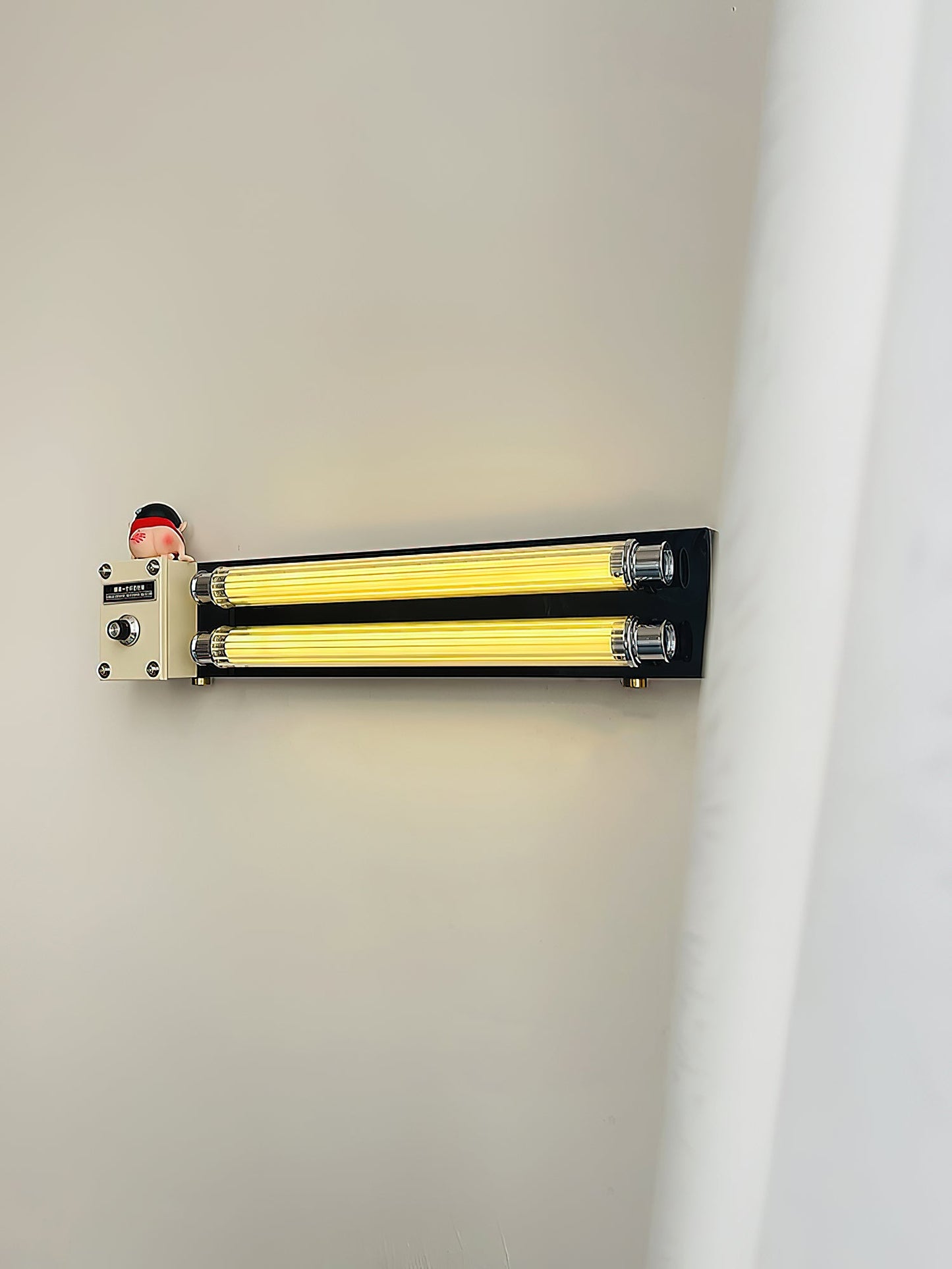 Cutshall Wall Lamp