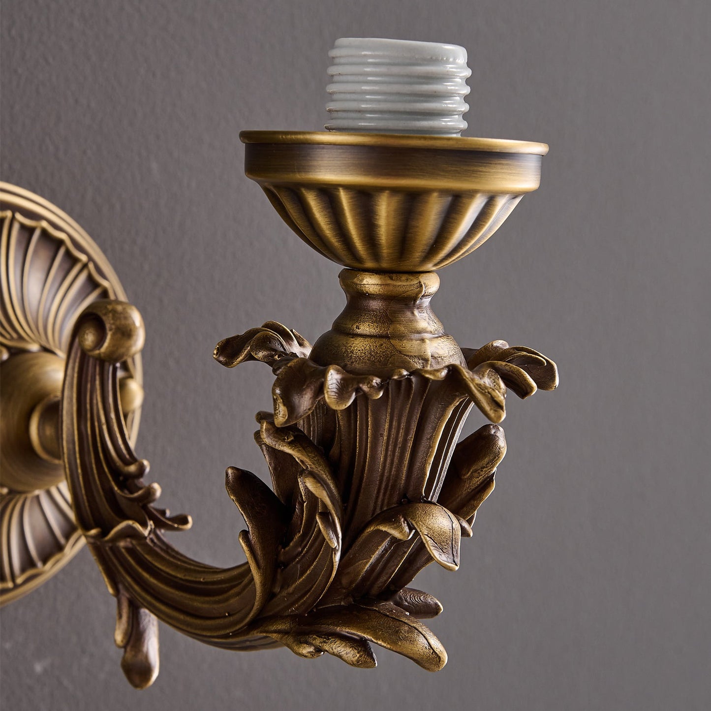 Darwin Wall Lamp
