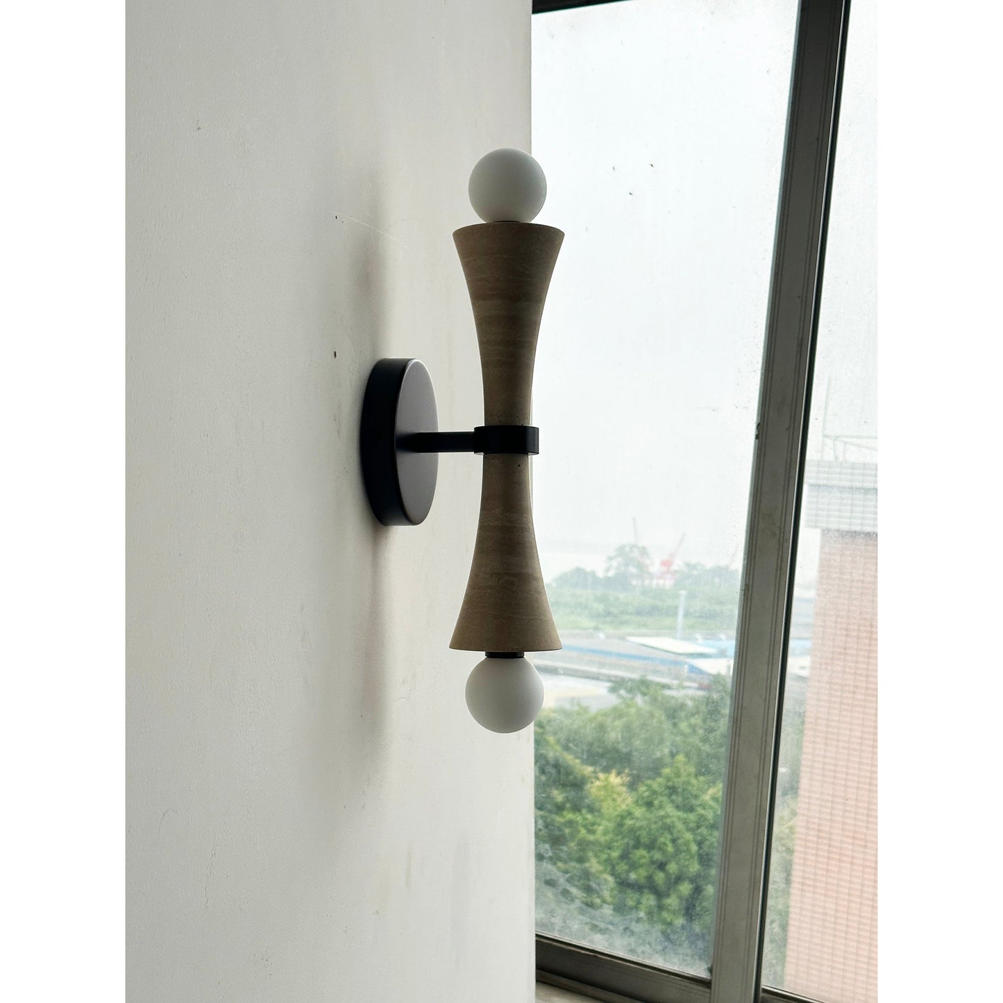 Dax Wall Lamp