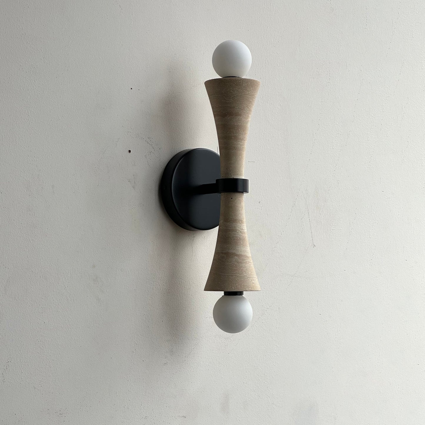 Dax Wall Lamp