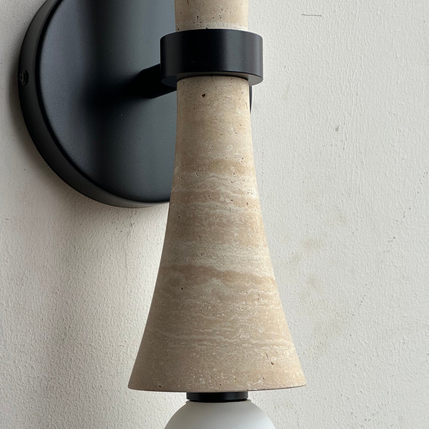 Dax Wall Lamp