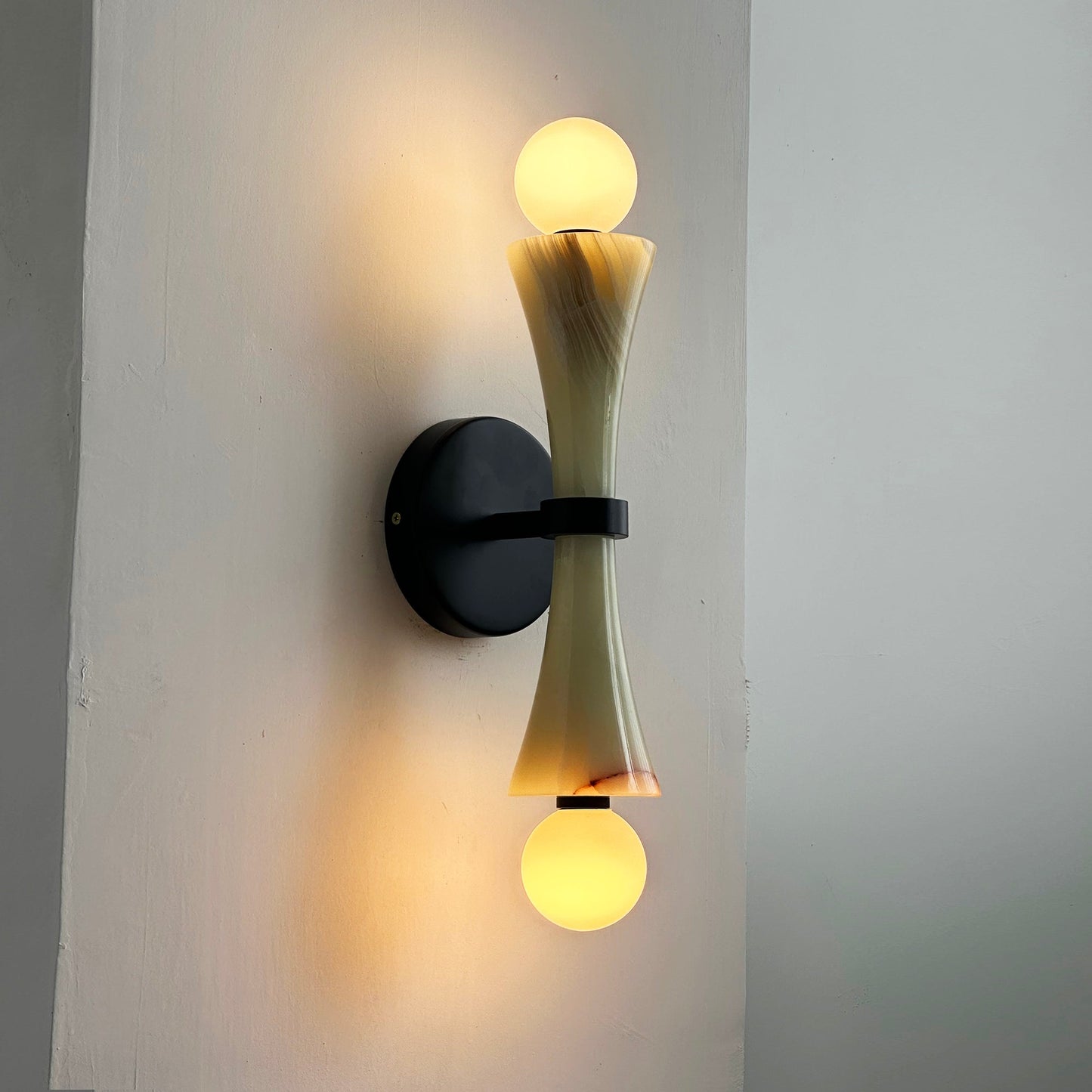 Dax Wall Lamp