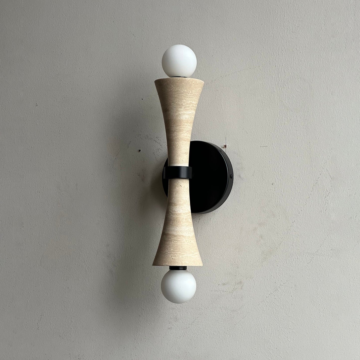 Dax Wall Lamp