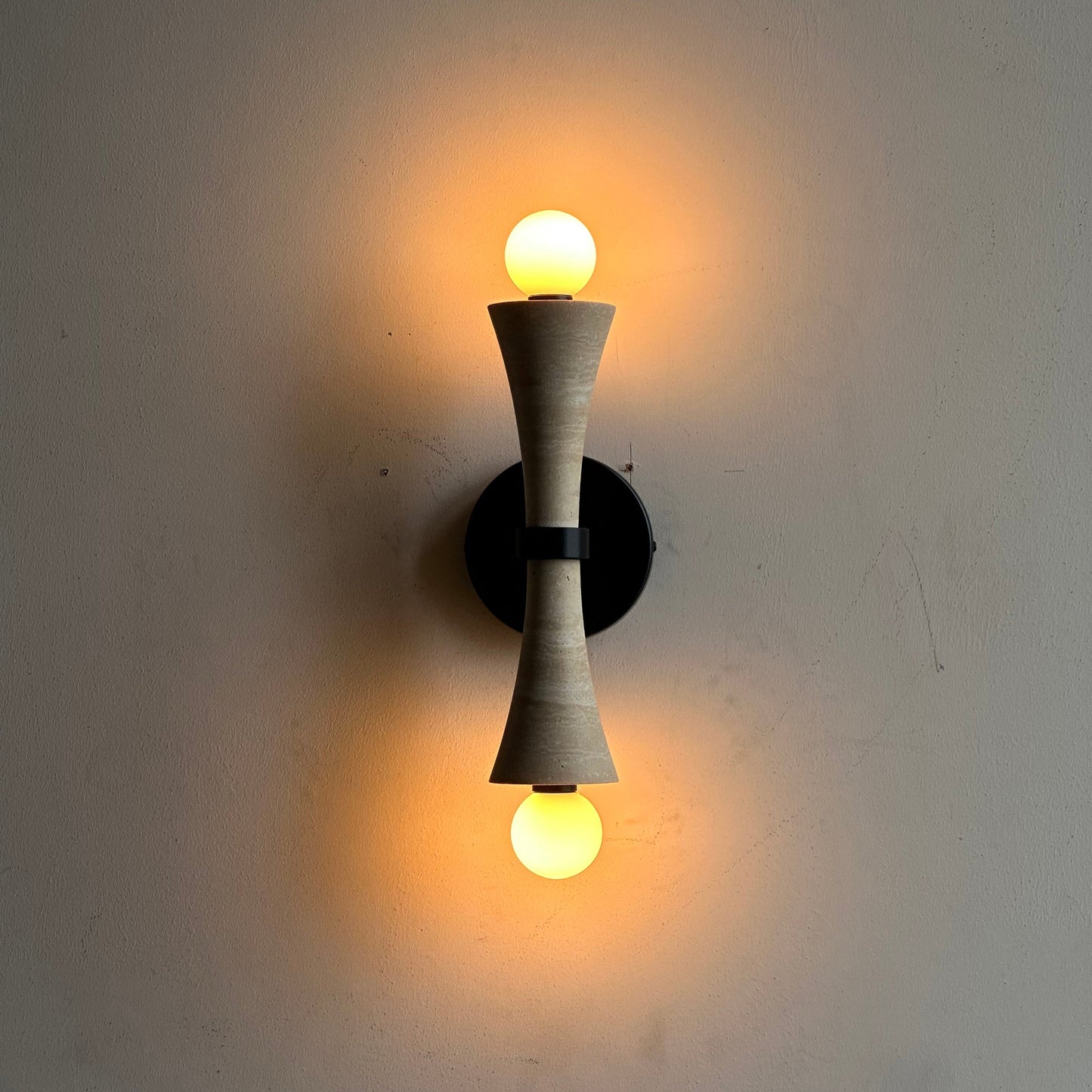Dax Wall Lamp