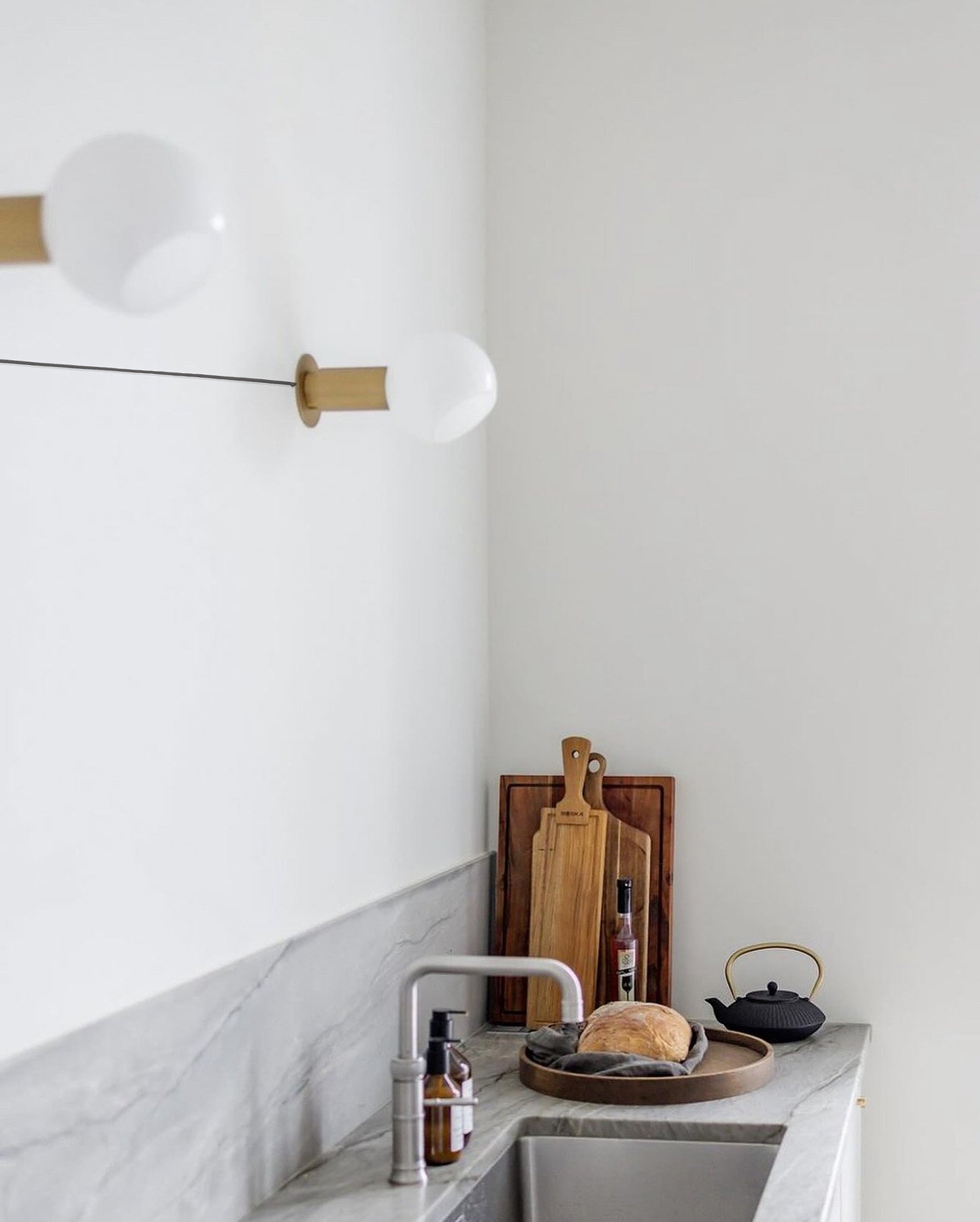 Donya Sphere Wall Lamp