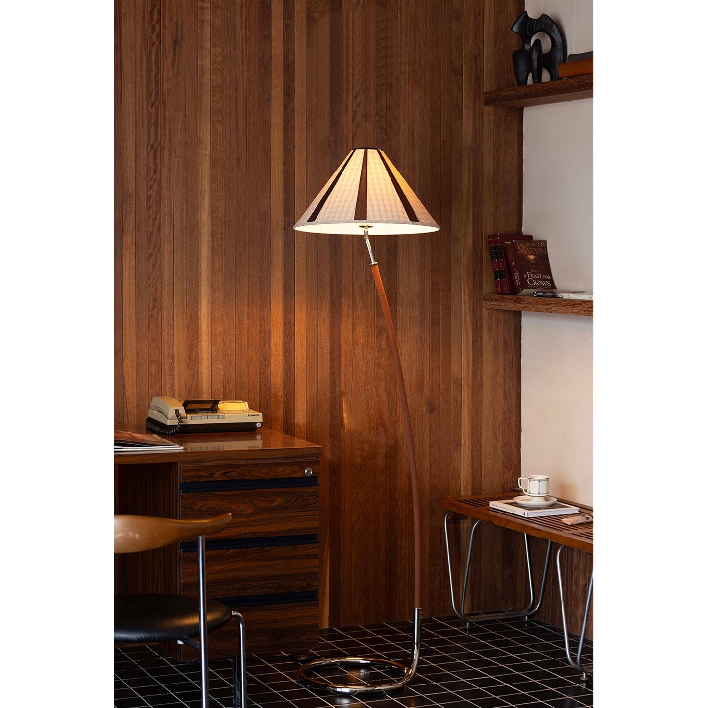 Dornstab Floor Lamp