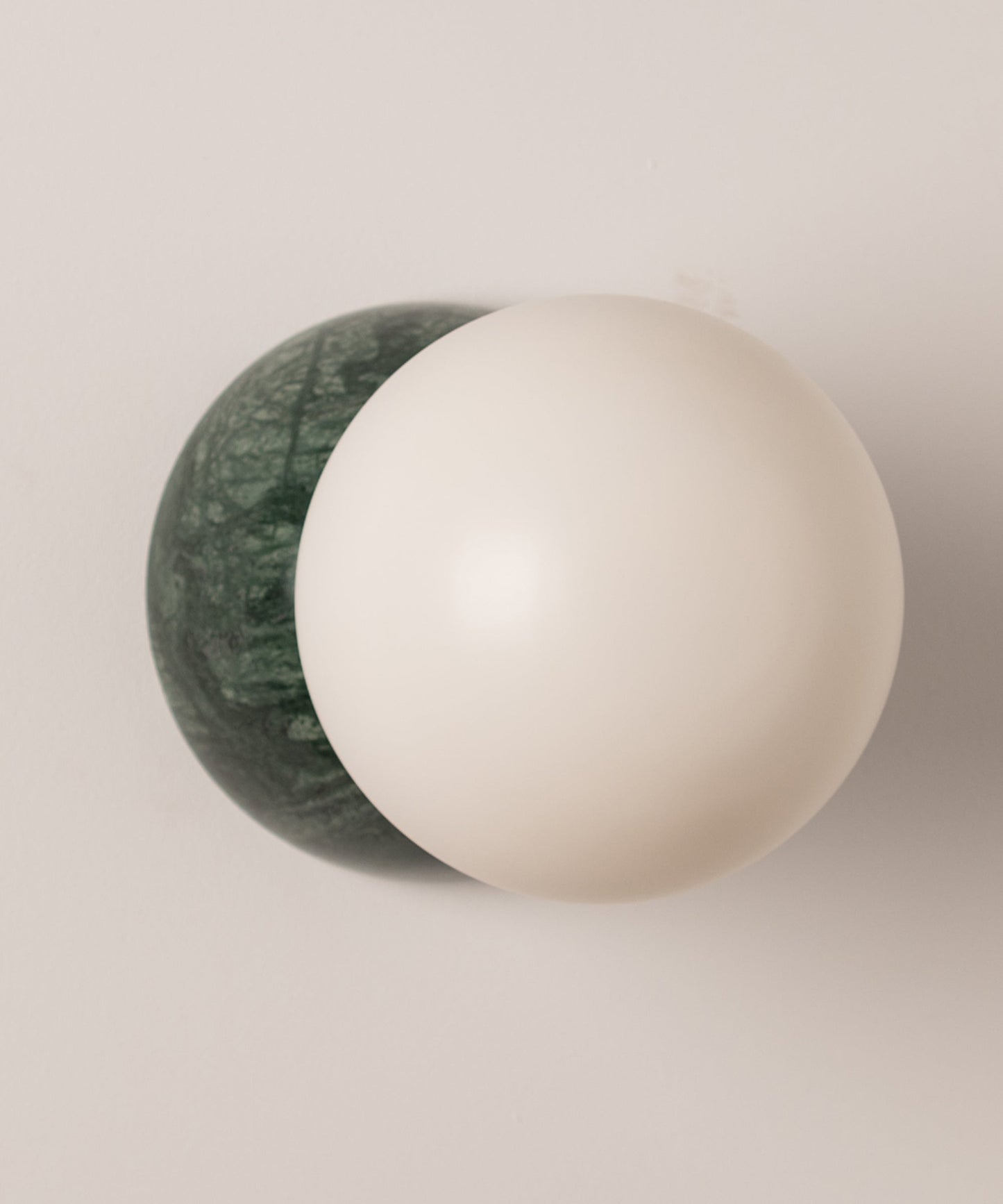 Eklipso Wall Lamp
