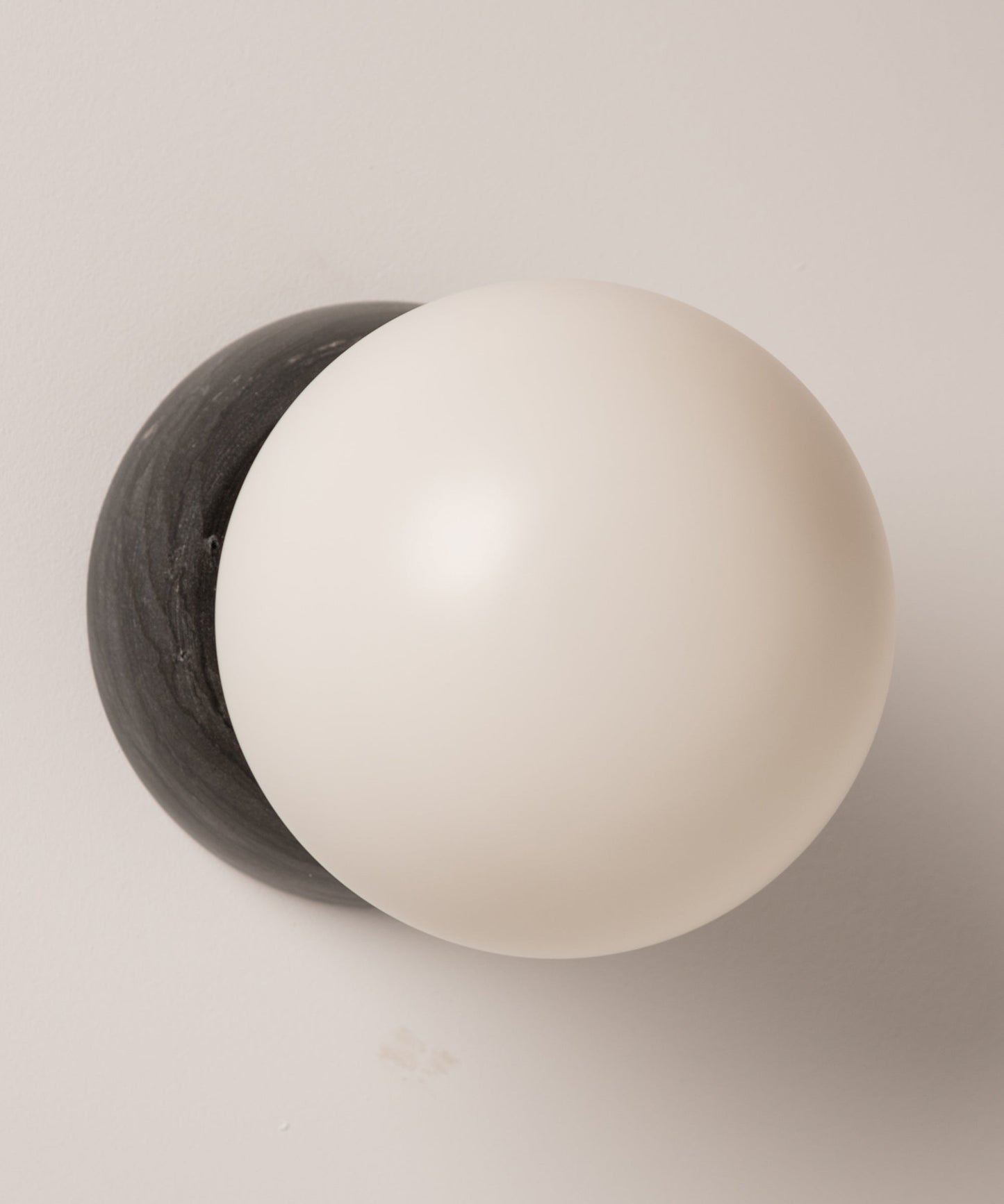 Eklipso Wall Lamp