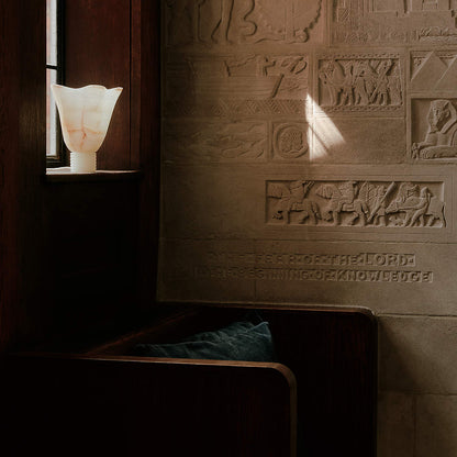 Fleurissant Table Lamp