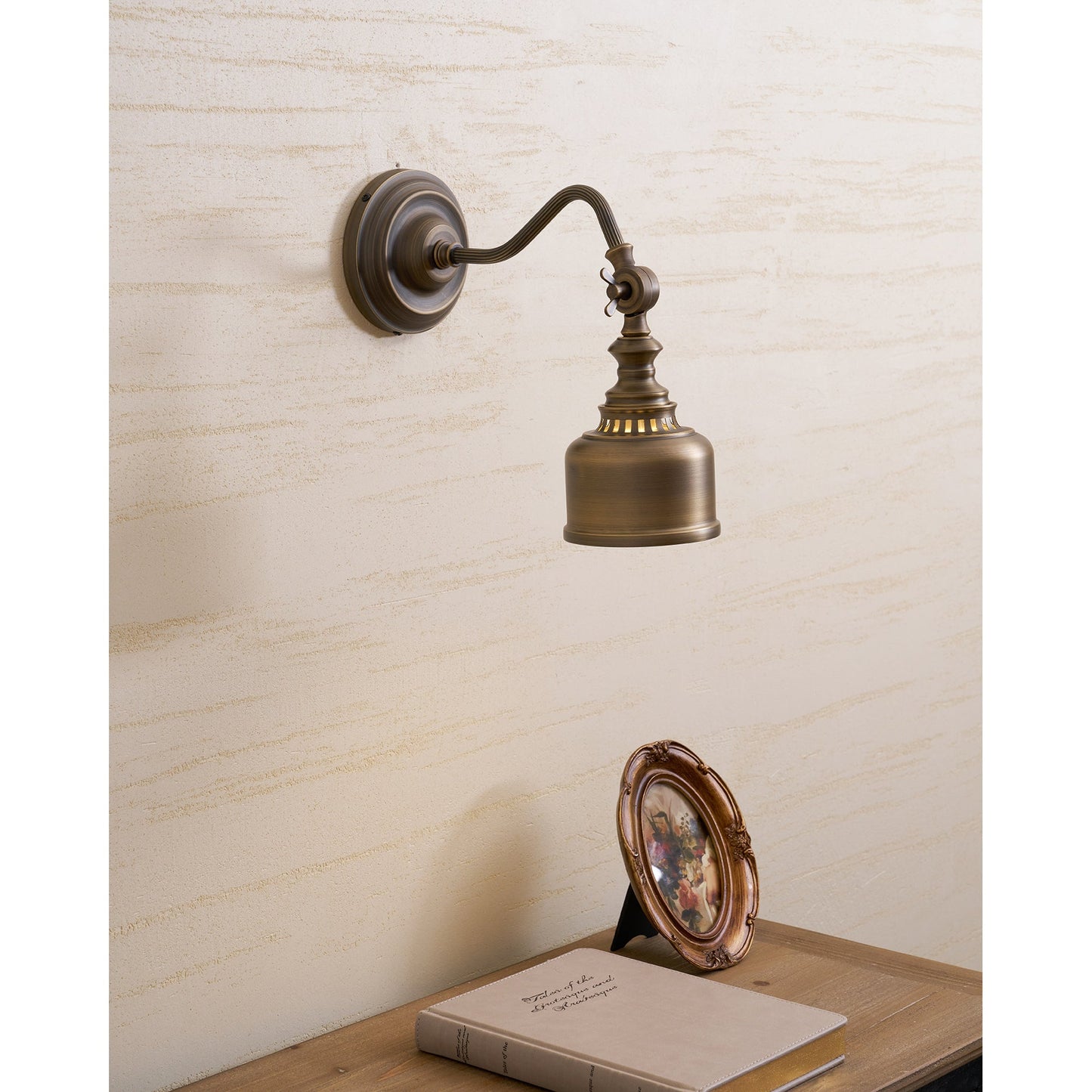 Addison Gooseneck Wall Lamp