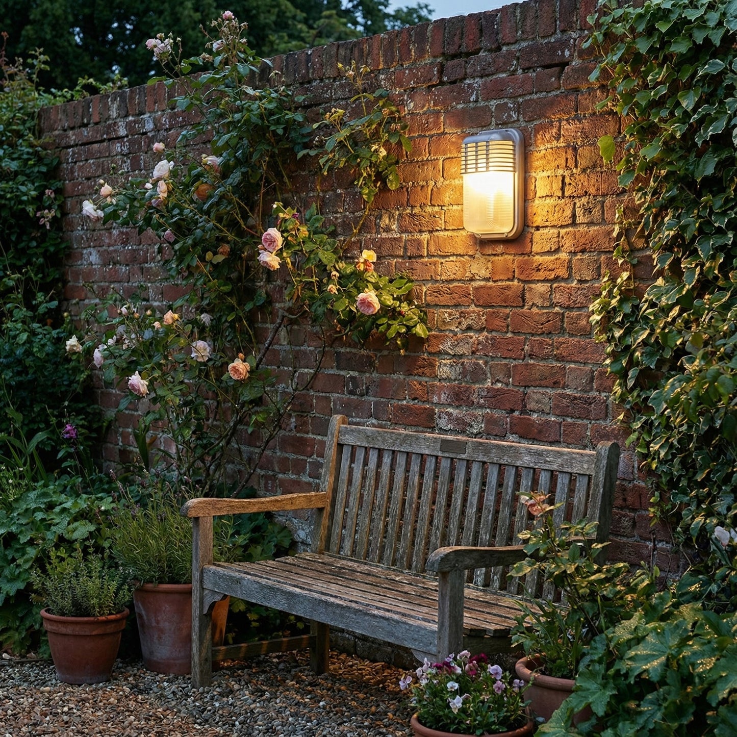 Garden Trading Chatham Outdoor Sconce