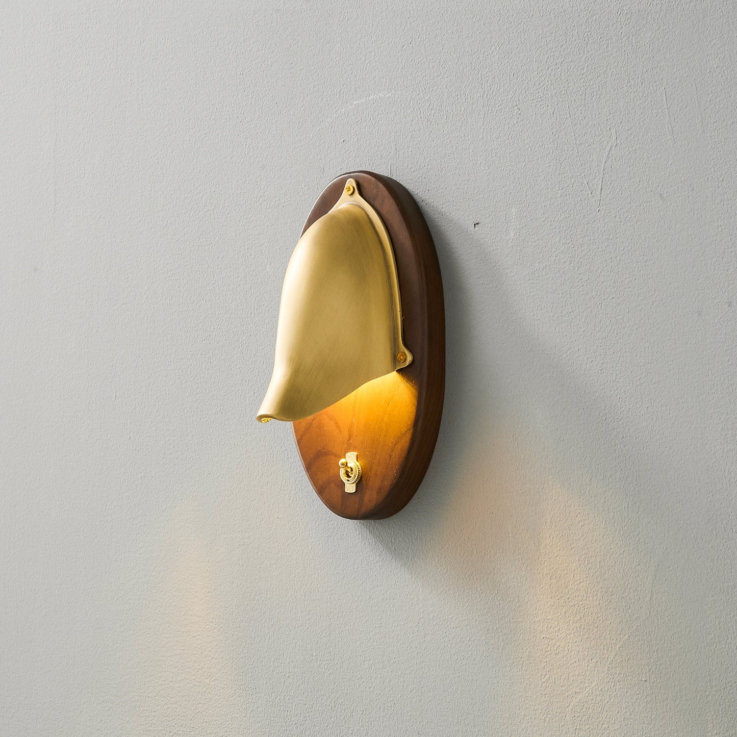 Grant Wall Lamp