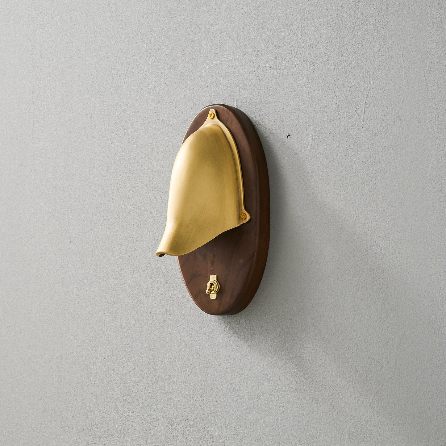 Grant Wall Lamp